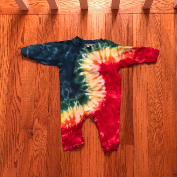 laughing giraffe Other - Laughing Giraffe tie dyed onesie